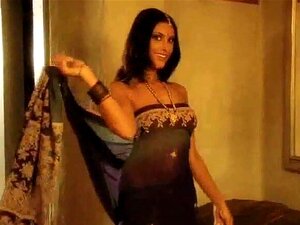 Beautiful Bollywood Indian MILF Hot