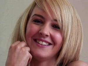 Ficken Mit Allen Typen Auf Der Weihnachtsfeier Im Büro - Cuckold