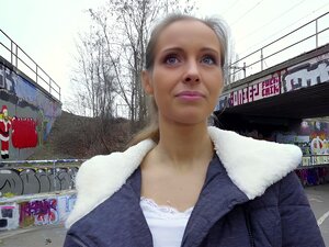 Public Agent Kinuski Knullar En Stor Spansk Kuk Utomhus Under En Tunnel. Public Agent Kinuski Knullar En Stor Spanska Kuk Utomhus Under En Tunnel