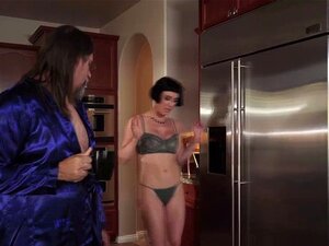 Collector Agent Bangs The Shopaholic Olive Green. Olive Glass Is A Shopaholic Wife With Overdue Bills Galore When Collection Agent Charles Dera Comes Calling She Cant Let Her Husband Find Out Or Hell Be Furious Whats A Trophy To Do She Suck His Cock And Ch