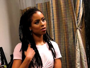 Kira Noir Nudi Anal Za Slučajnog Tipa Na Gloryholeu