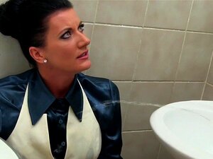 Vag Smakade Skank Pissing. Vag Tisted Pantiehose Skank Fucking Och Pissing I Hi Def