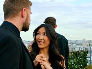 МЕГЕРА величанствени модел Емири је незаситна за курац