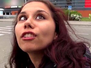 Die Bezaubernde Tschechische Süße Wurde Im Supermarkt Verführt Und In POV Durchgefickt. Frecher Honig, Der Durch Das Einkaufszentrum Wandert, Wird Gereizt Und In POV Gefickt Und Dreht Ihr Erstes Amateur-Pornovideo