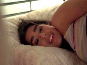 Δεμένη Πακιστανή καυτή συμμετέχει σε ζευγάρι ράντο για τη χαρά του ξενώνα