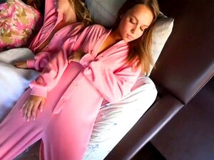Beste Freunde Pyjamaparty-Fick. Beste Freunde Pyjamparty-Fick