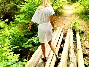 Married MILF Lagged Behind The Tourist Group And Was Fucked Right On The Forest Path.