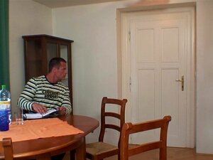 Hän Löytää Tyttöystävänsä äiti Inlaw Masturbating