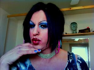 Do I Look Like A Slut