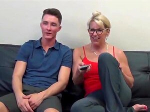 Fetisjseks Met Oudere Stiefmoeder