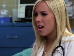 Bystig Sjuksköterska Får Oral Sugen Doktor. Bystig Sjuksköterska Får Oral Sugen Läkare