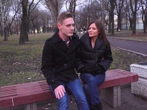 Uplovite U Uzbudljivo Iskustvo Dok Prelepa Dama Zadovoljava Mnoge želje U Intimnom Amaterskom Susretu. Pogledajte Kako Pušta Na Volju Svoj Beskrajni Apetit Za Hardcore Zadovoljstvom. Pripremite Se Da Budete Očarani.