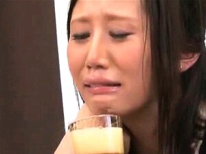 Przeżyj Uwodzicielskie Piękno Japońskiej Milf Ze Smacznymi Piersiami. Pozwól Sobie Na Pasjonujące Spotkanie Z 30-letnią, Azjatycką Pięknością, Andym, I Pragnij Więcej.