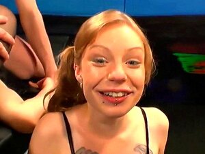 Putas De Bukkake Folladas En Grupo. Putas De Bukake Folladas En Grupo Se Follan Y Beben Semen En Hd