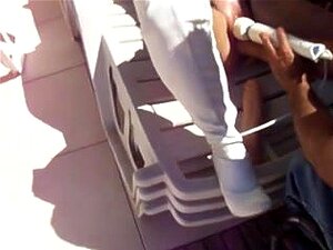 Piersi *** I Cipka Stymulowane Na Zewnątrz, Rudowłosa Niewolnica Z Cyckami **** Dostaje Stymulację Cipki Przez Wibrator I Jęczy Jak Seksowna Drobna Dziewczyna