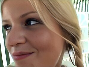 Upoudu Villimpään Ulkoilmorgiaan Kuumien Ja Kokeneiden MILFien Kanssa, Jotka Himoitsevat Hardcore-nautintoa. Katso, Kuinka Nämä Eroottiset Naiset Purkavat Seksuaaliset Halunsa HD:na HDMilfCamillä. Huippuluokan Aikuisten Viihde Odottaa!