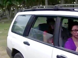 Modelos Cachondas Chupando Polla En El Coche
