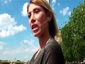 Opalona Brunetka Pieprzy Się Za Kasę W Lesie