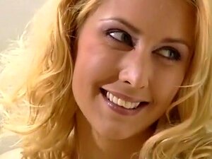 Fantastische Pornosterren Angel Dark En Sarah Twain In Een Gekke Pijpbeurt, Cunnilingus Seksfilm,