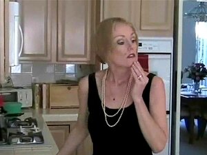 MILF Negotiates With Her Plumber