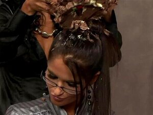 Zakelijke Babes In Een Rommelige Vechtpartij