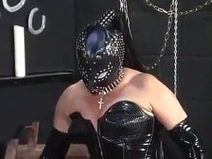 Perverted dungeon fuck with latex boyfrend