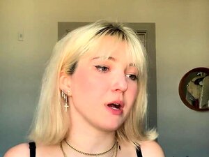 Naakte Amateur Webcammeisje Vingert Haar Kut Live Op Camera