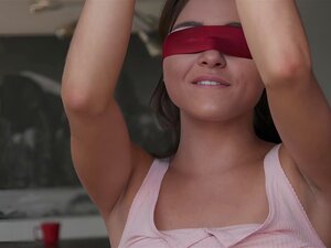 XXX ЗОЕ ЈЕ НАЈДУБЉА ЖЕЉА ОЧУХА