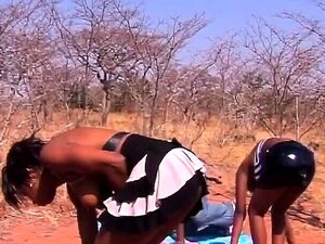 Africansekslaves-1-9-217-stendressur-in-the-savanne-4-1
