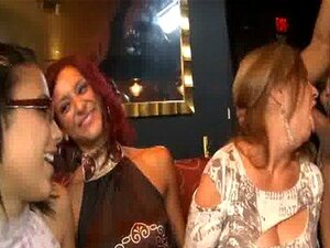 18 Kåta Otrogna Slampor Tar Emot Laddningar12