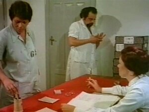 Президијум насилних жена (1977)