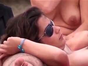 АМАТЕРСКИ ПАР НА ПЛАЖИ ВЕЛИКИ КУРАЦ ДРКА. АМАТЕРСКИ ПАР НА ПLAЖИ ВЕLIКИ КУРАC ДРКАЊЕ