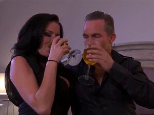 Busiga Killar Plockade Upp Jessie Lee Och Hennes Flickvän Och Tog Hem Dem För Att Ha En Hardcore Gruppknull Och Vilt Cussed Dem Ut!