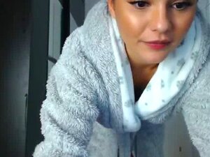 Jej Wibrator Reaguje Na Dźwięk Wskazówek. Zobacz Ją Na żywo Na HexCams, Te Dziewczyny Zrobią Wszystko, O Co Poprosisz