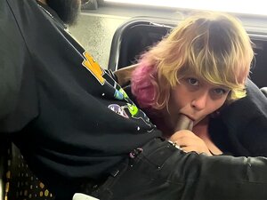 Sneaky Blowjob On The Back Of The Bus ????♠️