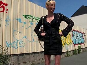 Η Μαρί-Ελέν απατά τον άντρα της με δύο άντρες