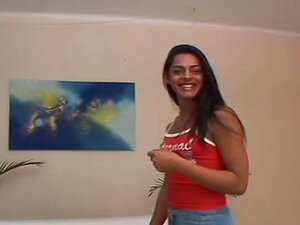 Η Camila De Castro δαχτυλώνει τον κώλο της και μετά δίνει μια απίστευτη πίπα