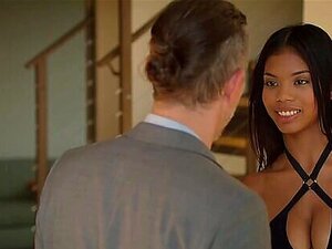 Super Sirova Crnkinja Nia Nacci Jaše Joystick Očuhovog Prijatelja - Vixen. Slatkica Nia Nacci želi Osvetu Svom Očuhu I Jebe Njegovu Zrelu Prijateljicu S Velikim Kurcem! Jako Nam Je žao što Ne Poznajemo Očuha Ove Perverzne Crnkinje Jer Izgleda Kao Da Sam