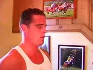 Велике Марге сисе за тетоваже са помоћним дечком