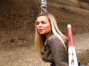 Busiger Schatz Liebt Es, Blowjobs Zu Geben