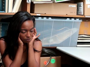 Sisata Crna Tinejdžerska Kradljivica