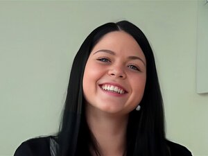 Shione Cooperin X-Rated-Koe-esiintyminen