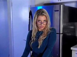 Maćeha Jebe Posinka Jer Očuh Vara