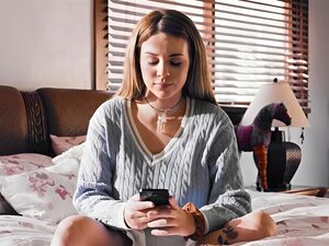 Lulu Chu Lesbian - Porno @ RueNu.com