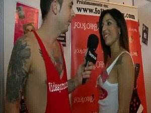 Carol Sevilla Eet Een Banaan En Masturbeert Ermee