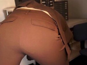 Die Atemberaubende Freundin Nozomi Yui Wird Gründlich Gefickt. Busige Schlampe Springt Gerne Auf Einem Großen Sexspielzeug Auf Und Ab