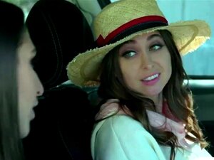Abella Danger Får Sin Röv Slickad Och Ansiktssitten Av Den Hemsökta Riley Reid