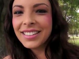 Nagi W Miejscu Publicznym