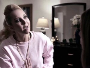 Macocha Przekonuje Chłopaka Do Pieprzenia Lesbijki. To Naprawdę Przeleciała Historia! Konserwatywna Macocha Aaliyah Love Przekonuje Swojego Chłopaka Derricka Pierce'a, By Przeleciał Jej Lesbijkę Kristen Scott, żeby Mogła Udowodnić, że Jej Córka Jest Bezbr