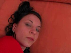 Deutsche Amateur-Babe Bekommt Ein Sperma-Einlauf
